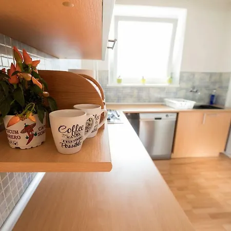 Appartamento Cozy In Brick House Close To Old Town Bratislava